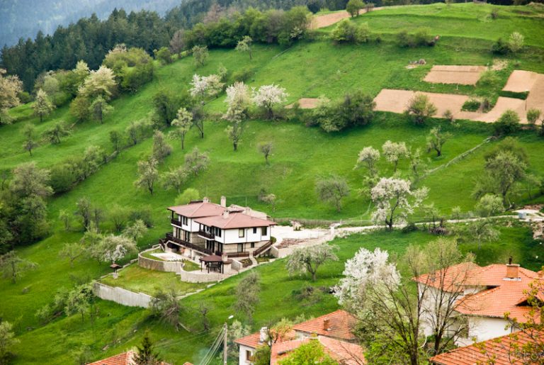 Chinese "Survivor" was filmed in Bulgaria, in the Rhodope village