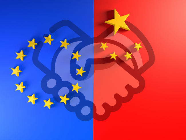 На какво се дължат разликите в стокообмена между Китай и основните му търговски партньори САЩ и ЕС